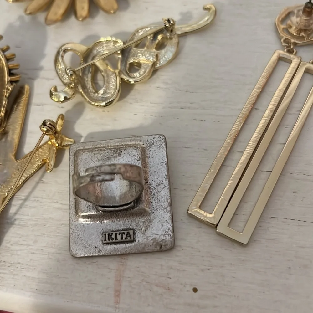 designer costume jewelry brooches necklace mod dep Sarah danecraft avon lot